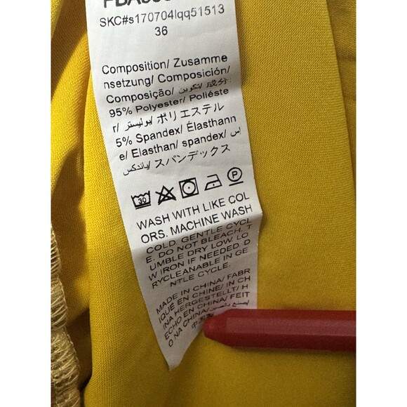 SweatyRocks Hot Pants Shorts Pockets Elastic Waist Shiny Metallic Gold Large - Picture 12 of 12